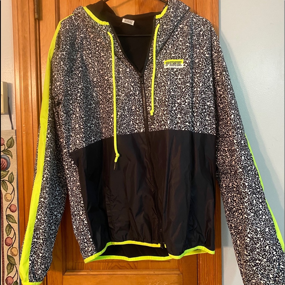 Lined rain coat. M/l